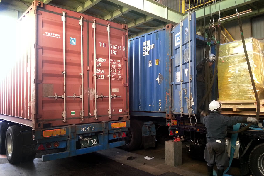 韓国から設備の一部が到着した～！ 佐藤鉄工株式会社