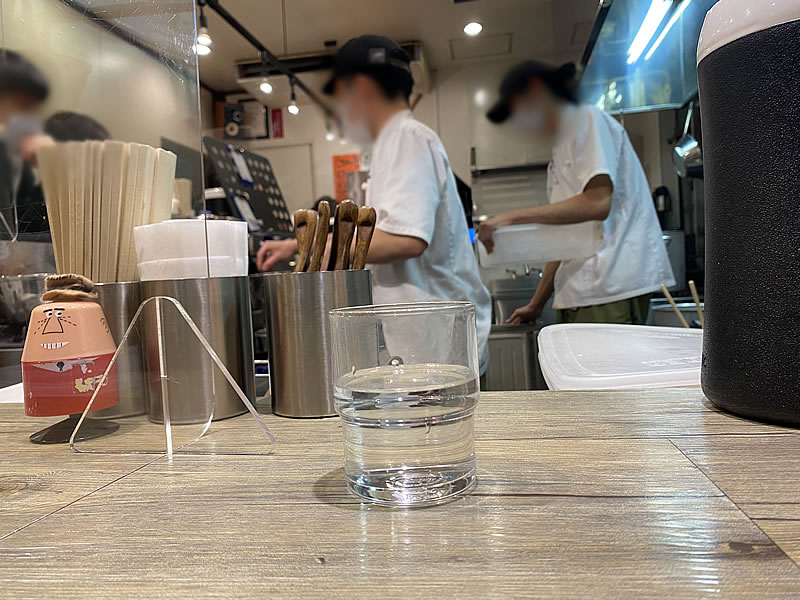 アノラーメン製作所の店内の様子