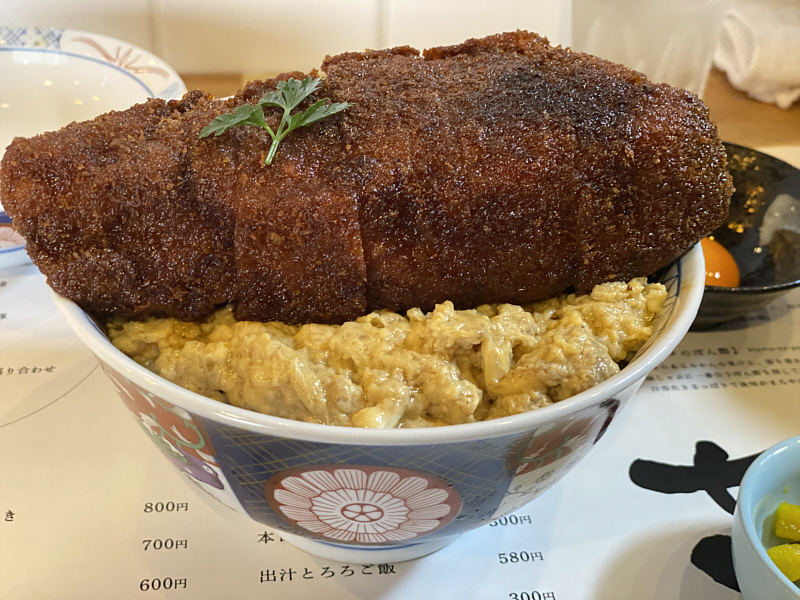 カツ好き必見!? とじない！極厚カツ丼！｜球体の製造・加工の専門