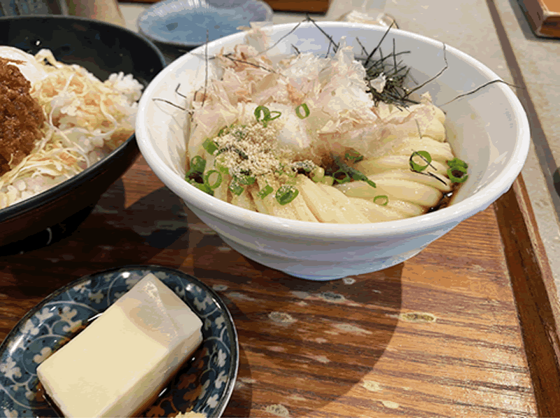 小うどんと冷奴