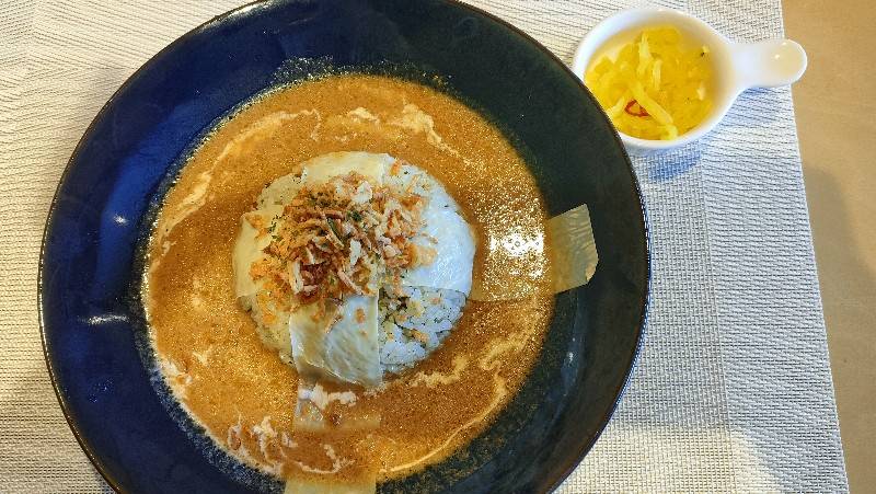 ほんたき薬膳カレー＋揚玉葱