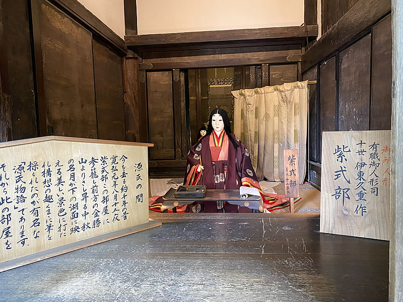 石山寺の紫式部の人形の画像