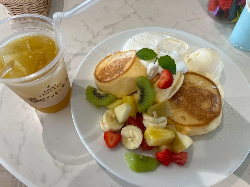 季節のフレッシュフルーツパンケーキ