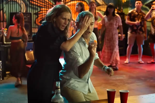 チケット・トゥ・パラダイスでのジョージ・クルーニーとジュリア・ロバーツ