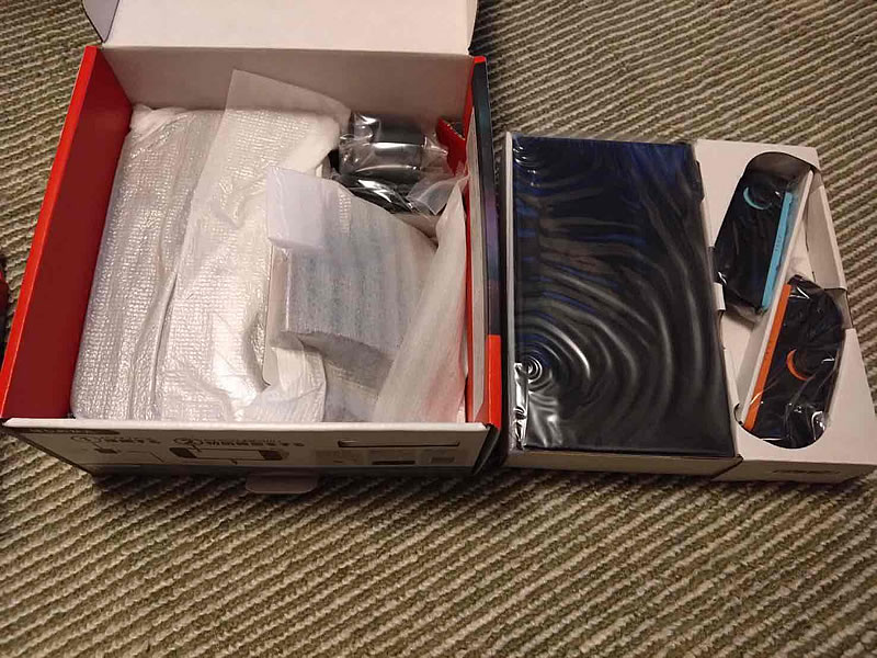 Nintendo Switch 2を開封している様子の画像