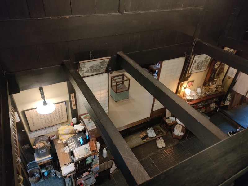 翼果楼 (よかろう)　店内