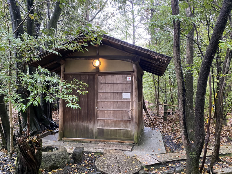 京都の吉田山の山頂に佇む、人気カフェ茂庵 森林浴系カフェ　古民家