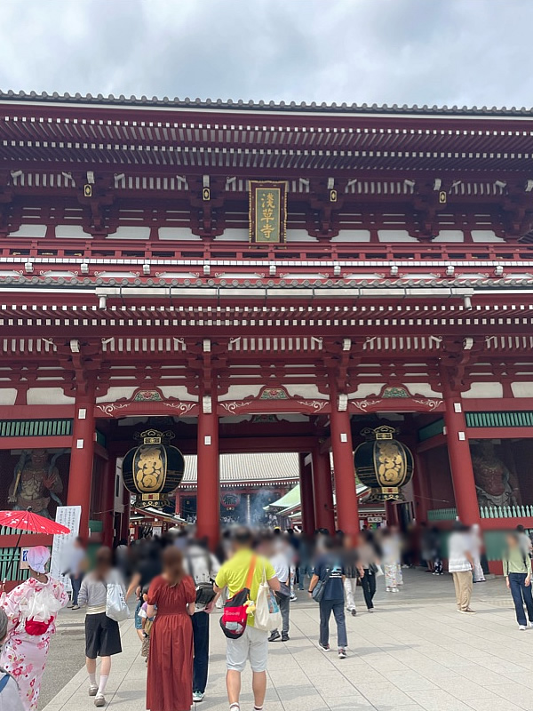 浅草 浅草寺 下町 人力車 東京を代表する観光地 浅草名物 雷おこし 人形焼き 雷門 東京スカイツリー