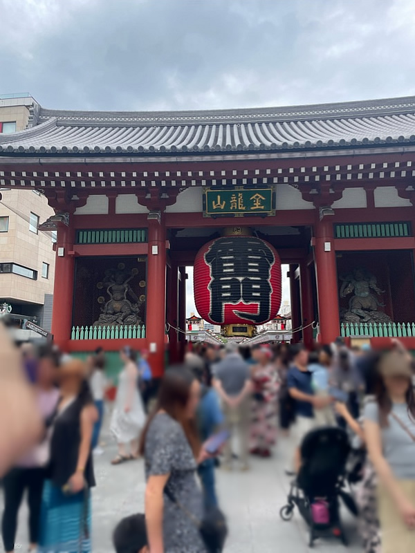 浅草 浅草寺 下町 人力車 東京を代表する観光地 浅草名物 雷おこし 人形焼き 雷門 東京スカイツリー
