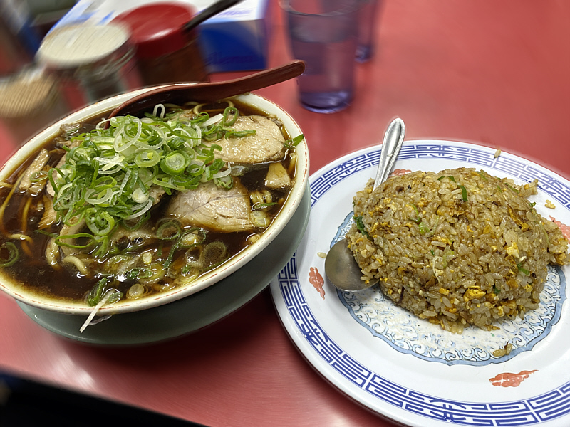 中華そば 新福菜館本店 ヤキメシ 焼き飯