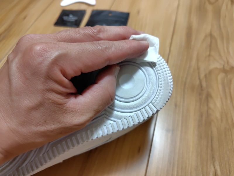 HEEL PLUS 3.0（ヒールプラス3.0）ビルドアッププライマー　塗布