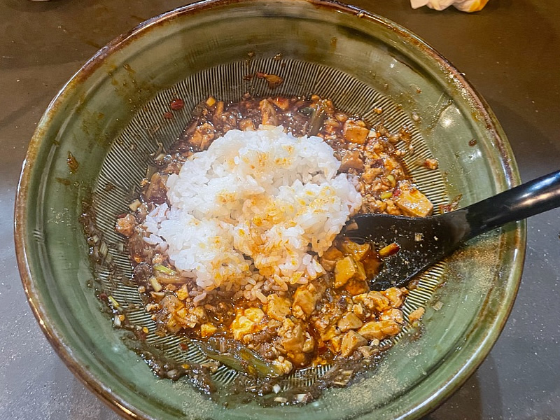 麻婆豆腐専門店 すするか、すすらんか。 奈良 ならまち 近畿大学学生 超人 魔人 地獄 麻婆豆腐ラーメン