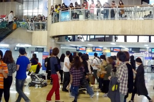 金浦空港で”東方神起”と遭遇